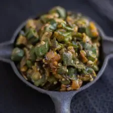 Vendakkai Poriyal - Bhindi Fry