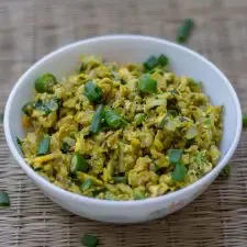Huevos revueltos estilo indio (Egg Bhurji)