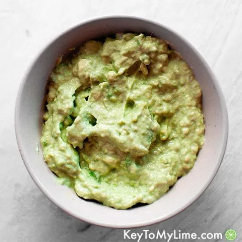 Salsa cremosa de aguacate y yogur