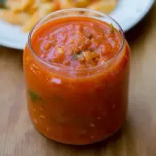 Salsa de tomate y albahaca para pasta básica