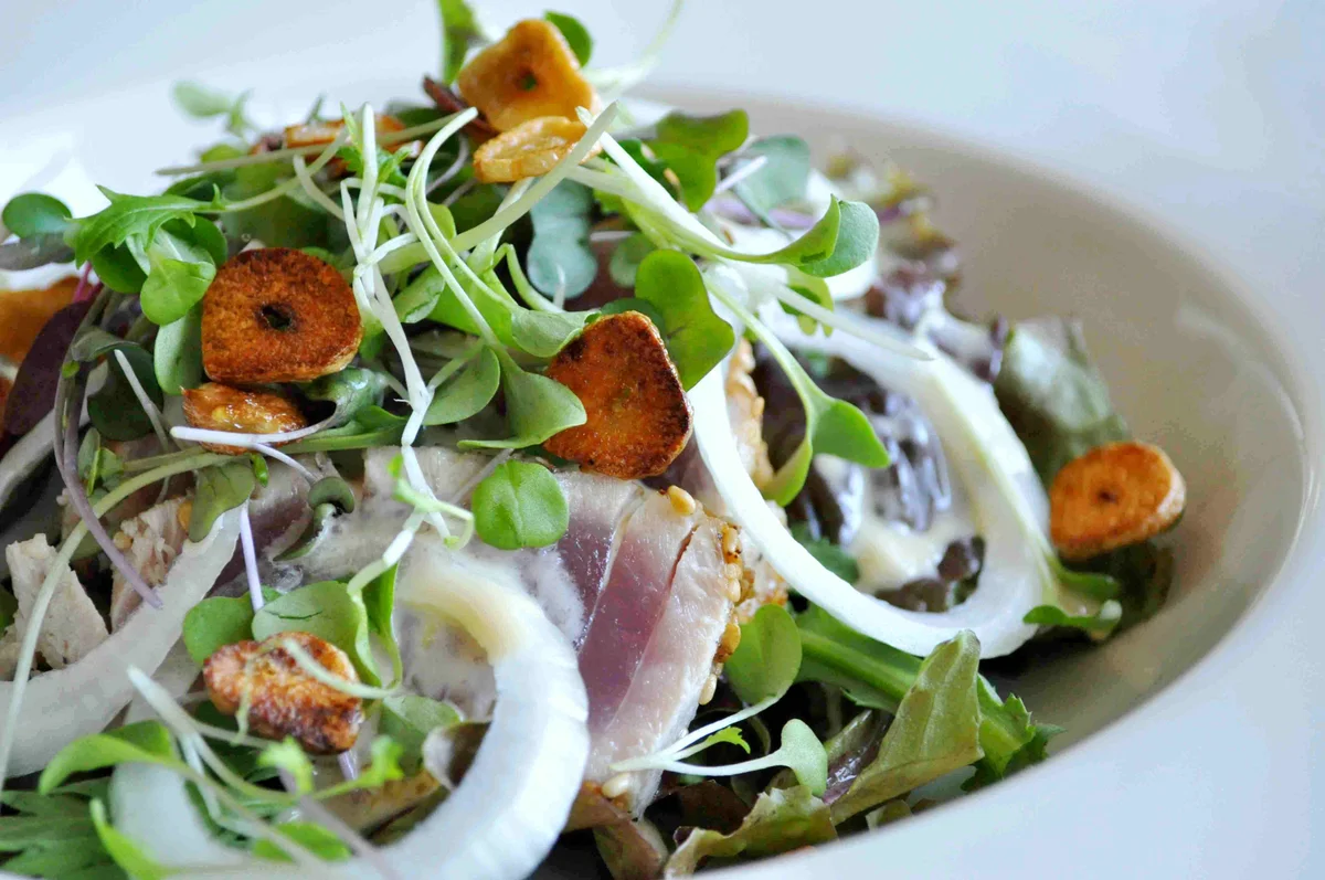 Tuna Tataki Salad