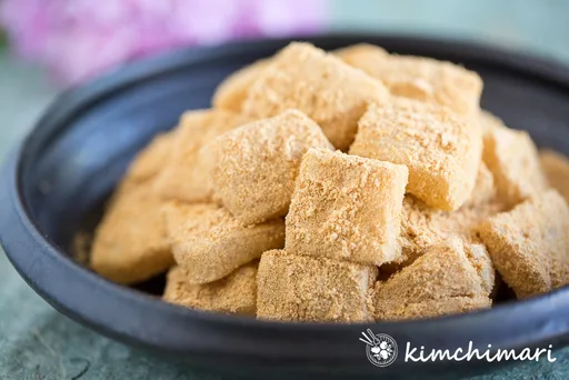 Injeolmi (Korean Sweet Rice Cake)