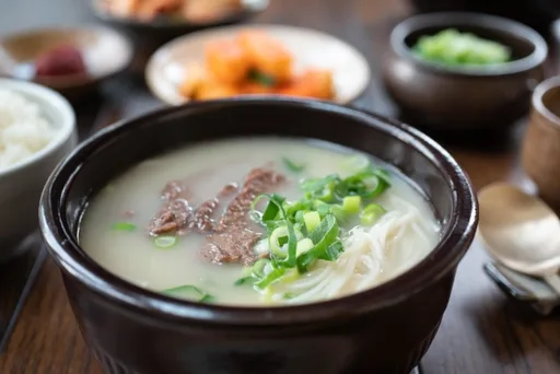 Seolleongtang (Beef bone soup)