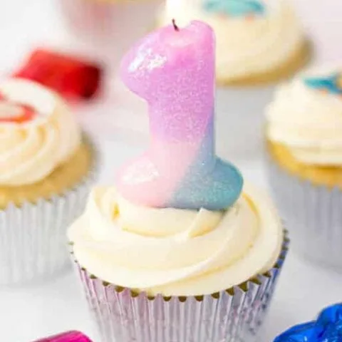 Easy Vanilla Cupcakes Recipe