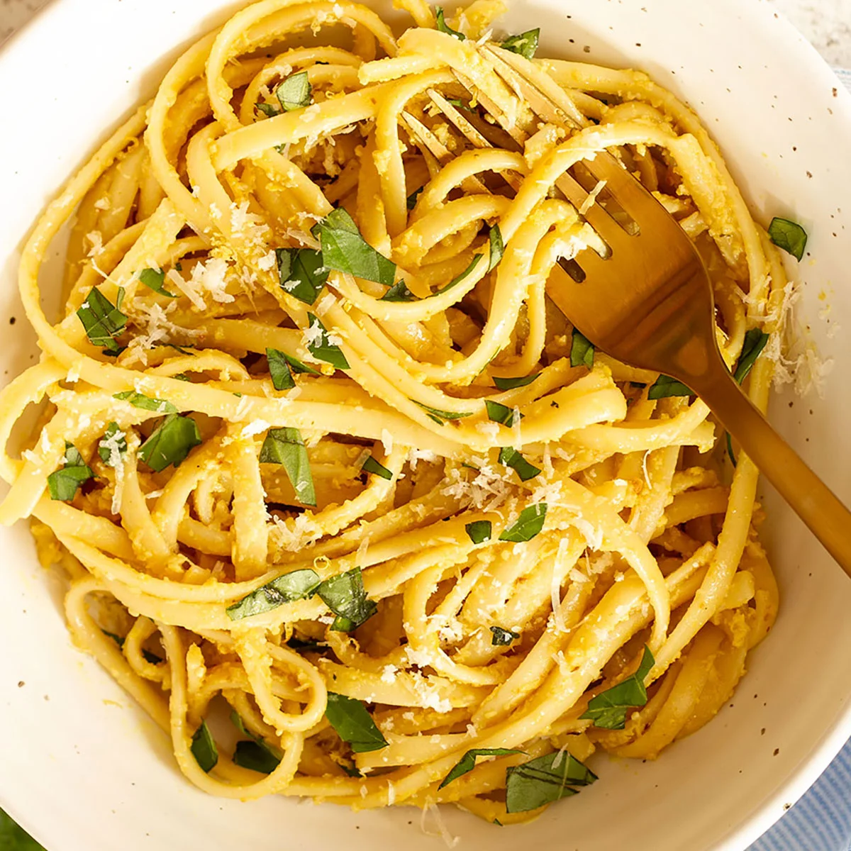 Lemon Pesto Pasta Sauce with Artichoke