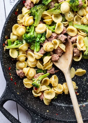 Broccoli Pasta with Sausage (Orecchiette con broccoli)
