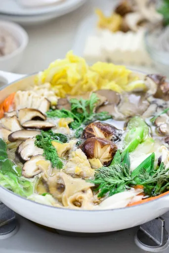 Beoseot Jeongol (Mushroom Hot Pot)