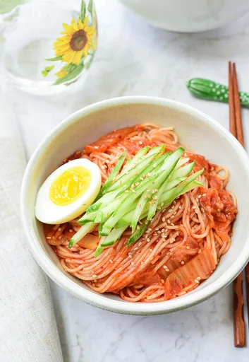 Kimchi Noodles