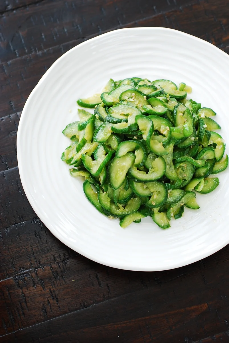 Stir-fried Cucumbers (Oi Bokkeum)