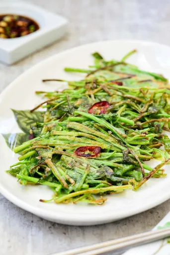 Minari Jeon (Water Dropwort pancake)