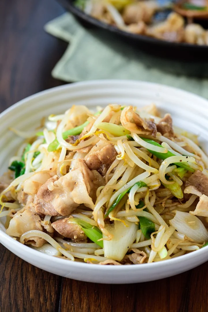 Samgyupsal sukju bokkeum (Stir-fried pork belly and bean sprouts)