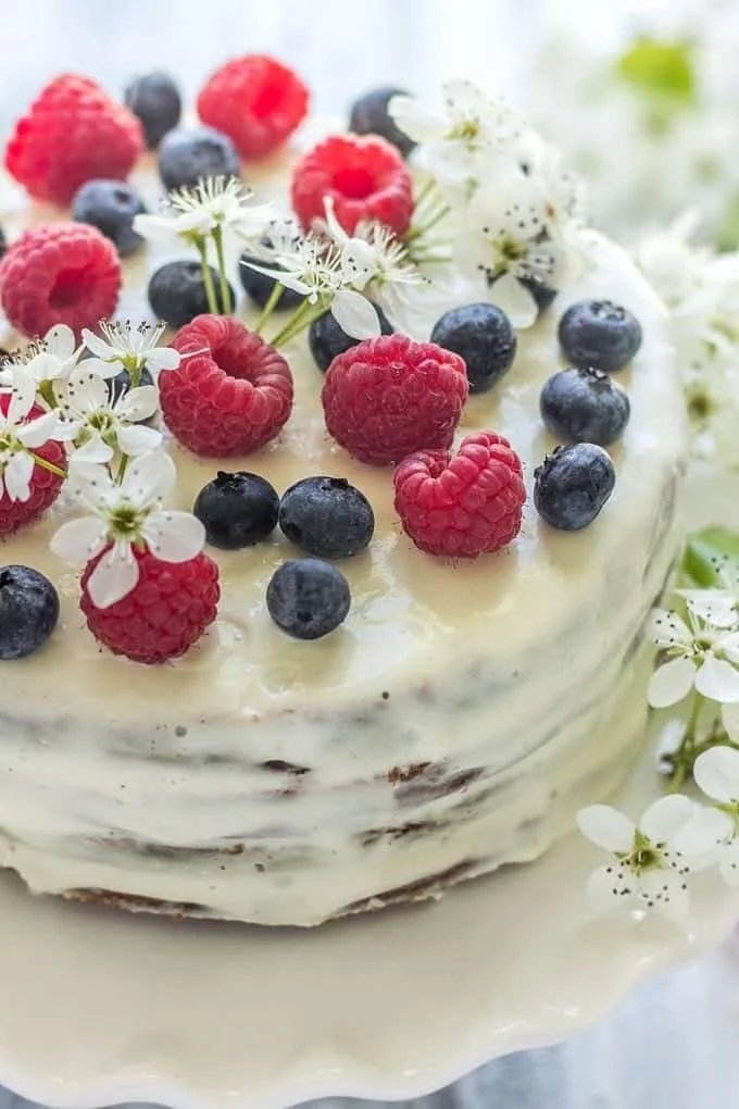 Vanilla Sour Cream Cake (Tort Smetannik)