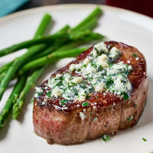 Filete a la Plancha con Mantequilla de Queso Azul