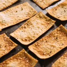 10 Minute Salted Wonton Crackers