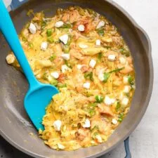 Huevos revueltos con salmón ahumado