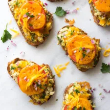 Receta de sándwich de atún fundido con aguacate
