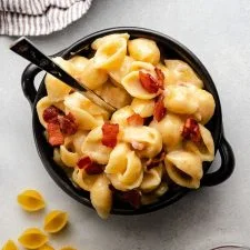 macarrones con queso a la sidra de manzana (¡con tocino!)