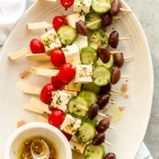 Brochetas griegas