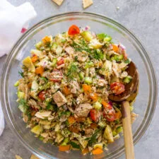Ensalada mediterránea de atún con pimiento