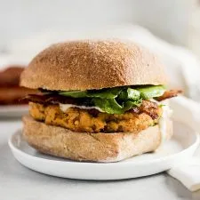 Simple Salmon Burgers