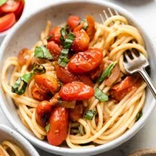 Pasta con Tomates Confitados