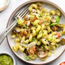 Cavatappi ao pesto