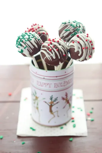 Christmas Cake Pops Recipe