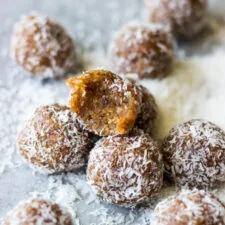 Date Coconut Balls