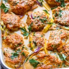 Bacalao en salsa cremosa de pimientos rojos asados