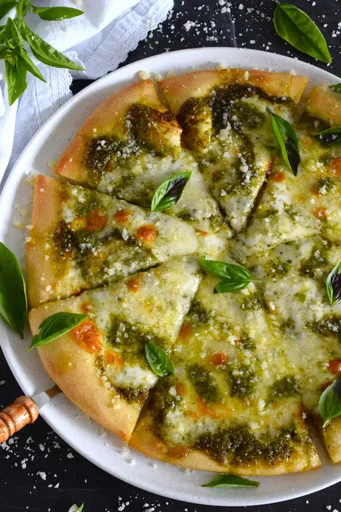 Pesto and Cheese Pizza