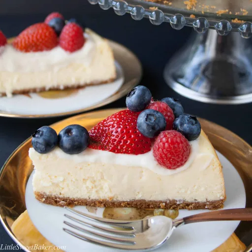 Tarta de queso con crema agria y fruta