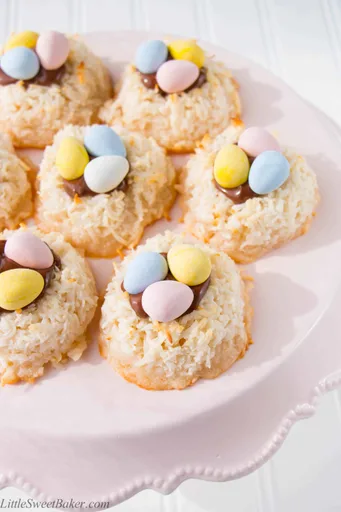 Easter Coconut Macaroons