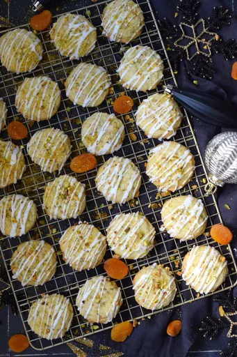 Apricot and Pistachio Cookies