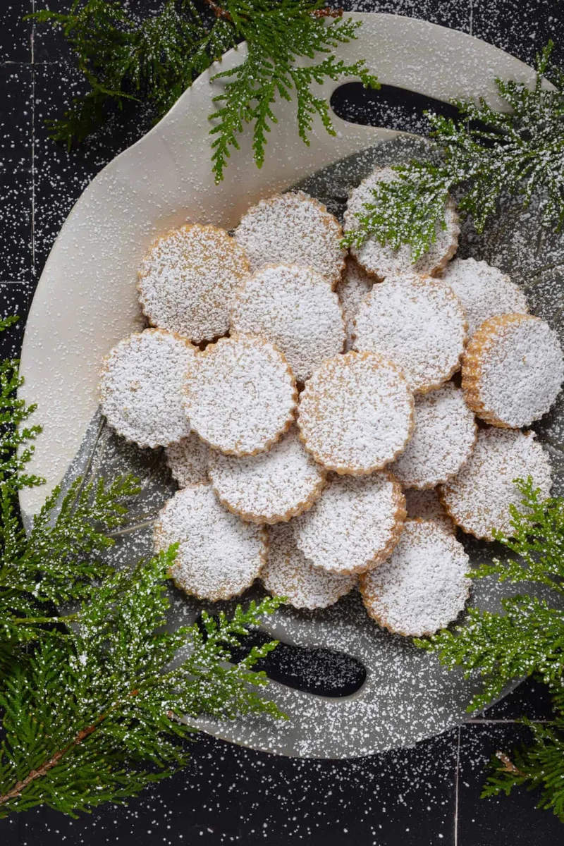 Spanish Almond Polvorones