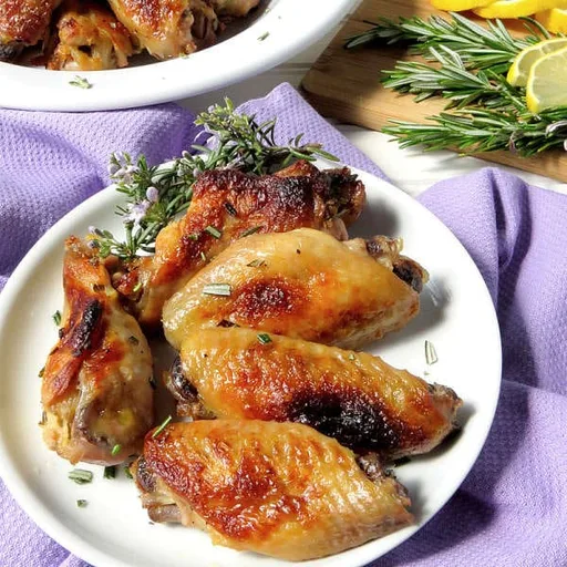Alitas de pollo al limón, ajo y romero