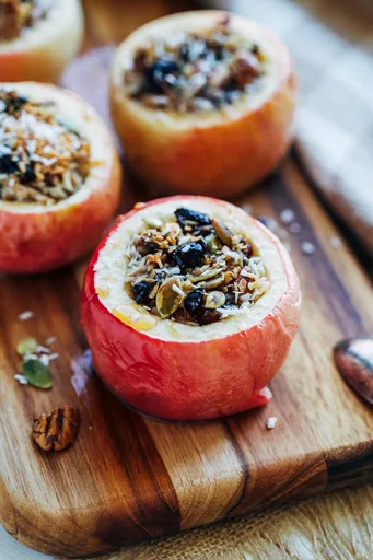 Manzanas horneadas con mantequilla de almendras