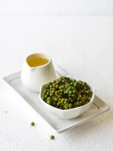 Encurtido de pimienta verde fresca