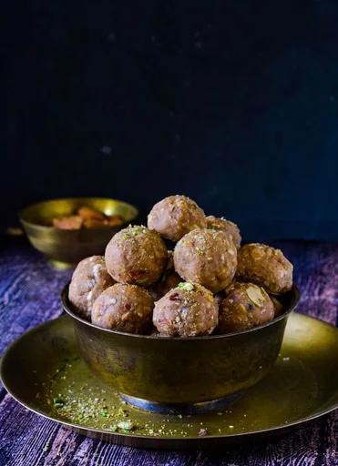 Gond ke Ladoo