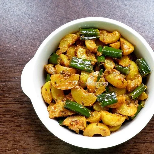 Amla Mirch ki Achari Subzi