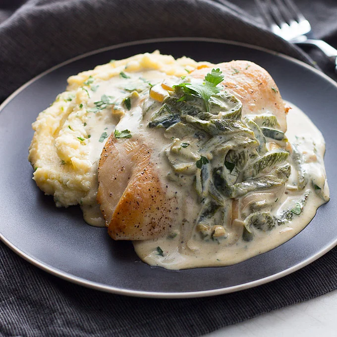 Chicken with Poblano Peppers and Cream
