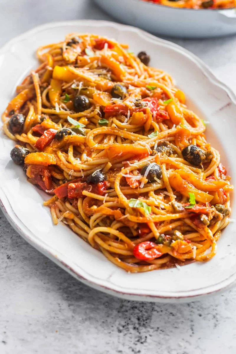 Pasta peperonata