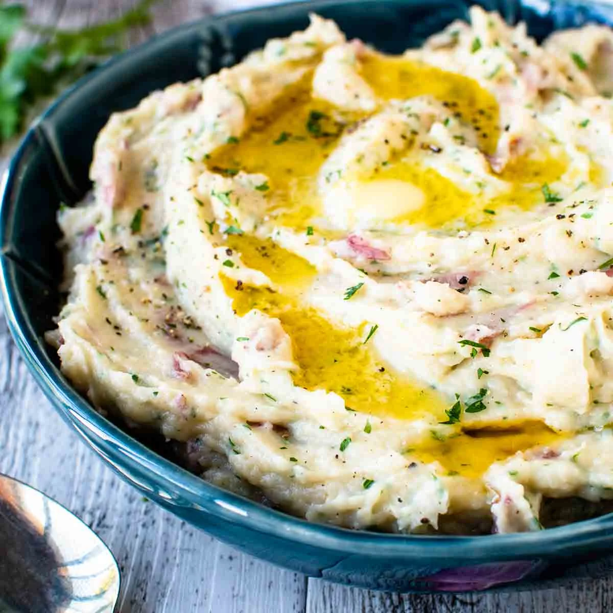 Purê de batatas com casca vermelha