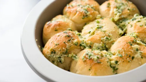 Copycat Costco Parmesan Garlic Butter Rolls Recipe