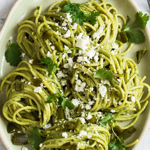 Espagueti Verde con Chile Poblano
