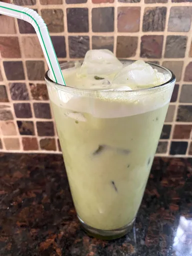 Matcha latte helado