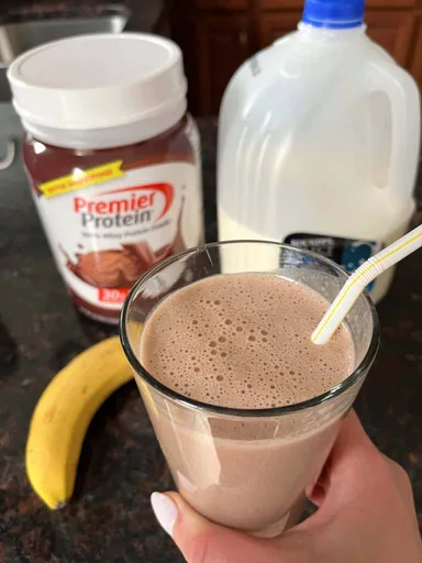 Batido de Proteínas de Chocolate y Plátano