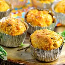 Cheesy Vegan Corn Muffins