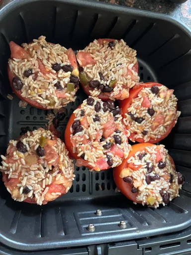 Tomates rellenos en freidora de aire