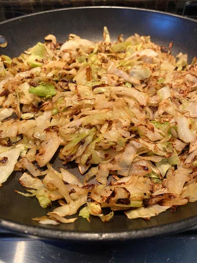 Repollo salteado