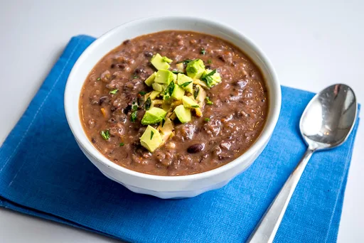 Sopa mexicana de judías negras